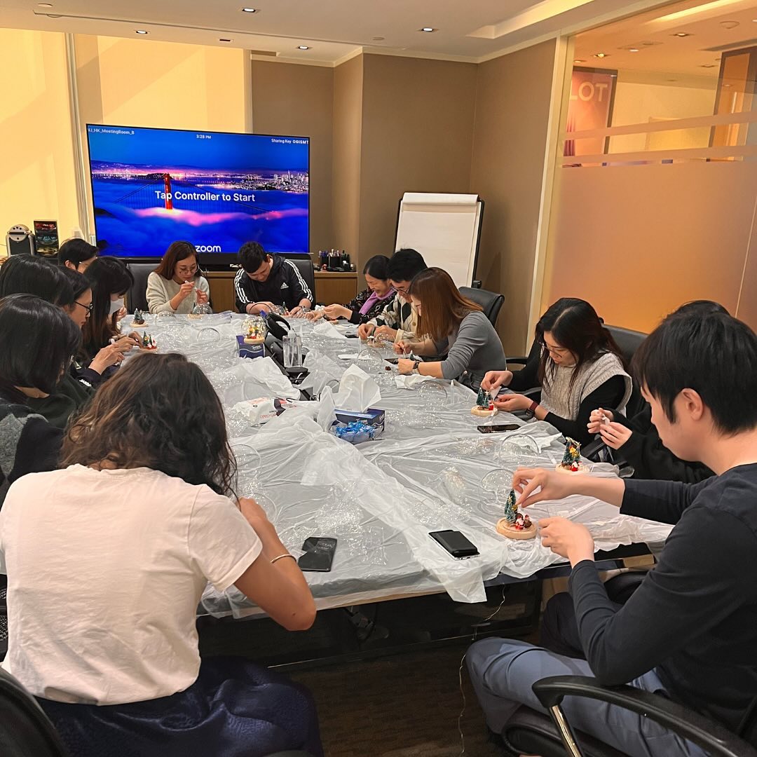 LVMW Watch & Jewellery|聖誕玻璃球小夜燈工作坊 & 聖誕花圈工作坊