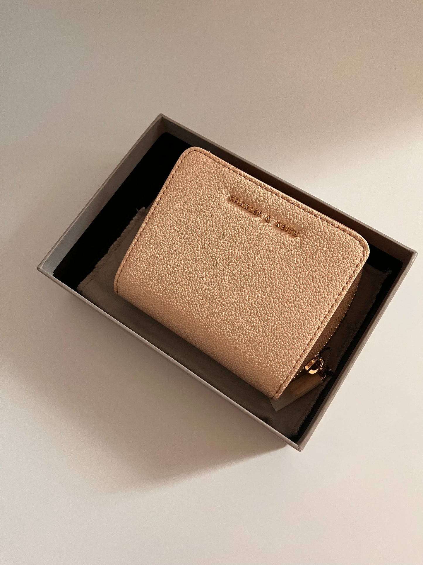 Cash wallet wallet small CK gift Valentine's Day gift birthday gift girlfriend gift CHARLES & KEITH (pink and white)