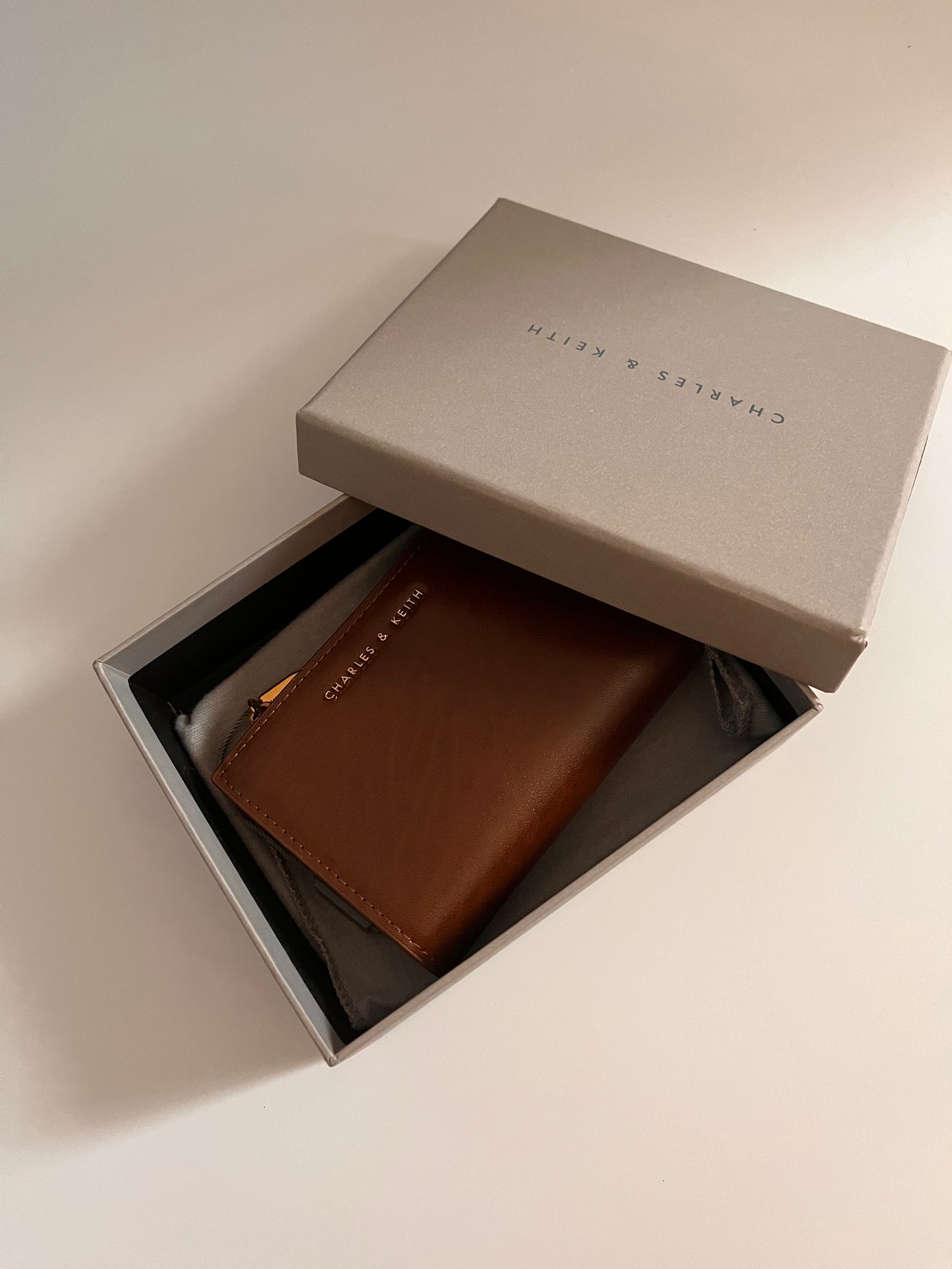 Cash wallet small CK gift Valentine's Day gift birthday gift girlfriend gift CHARLES & KEITH (brown)