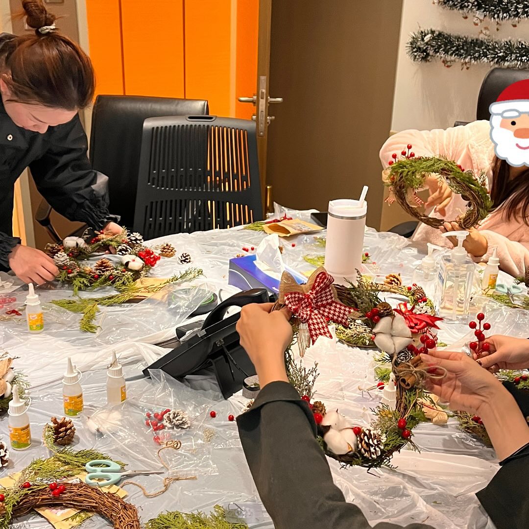 LVMW Watch & Jewellery|聖誕玻璃球小夜燈工作坊 & 聖誕花圈工作坊