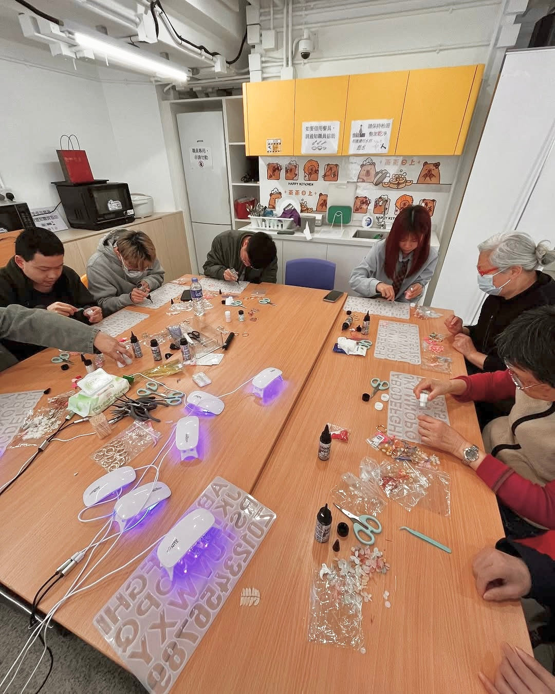 香港路德會過渡性房屋|永生花滴膠鎖匙扣工作坊