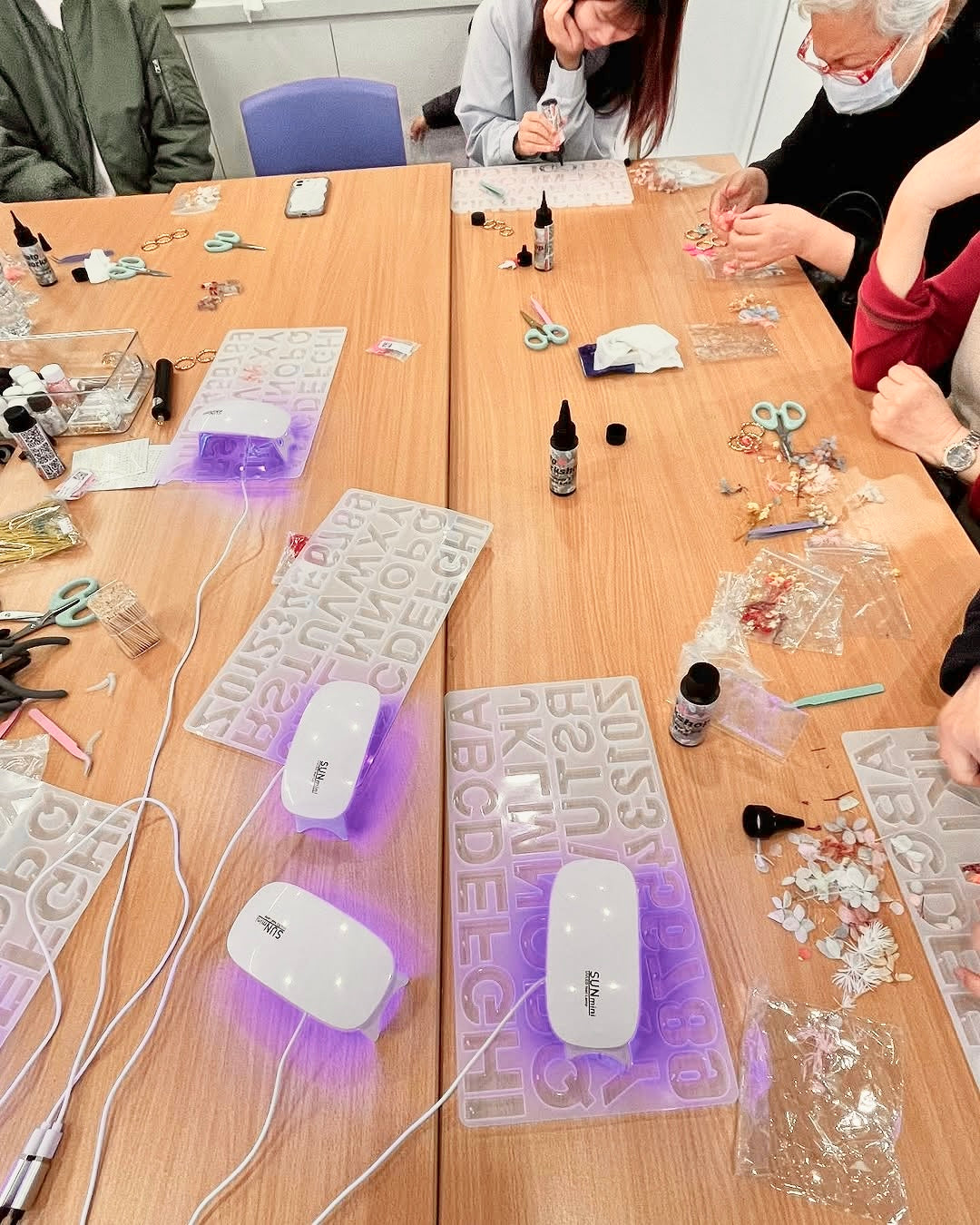 香港路德會過渡性房屋|永生花滴膠鎖匙扣工作坊