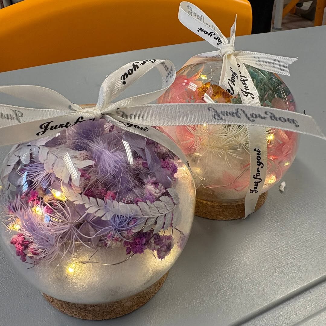 中華基督教會基朗中學|夜燈永生花玻璃球工作坊