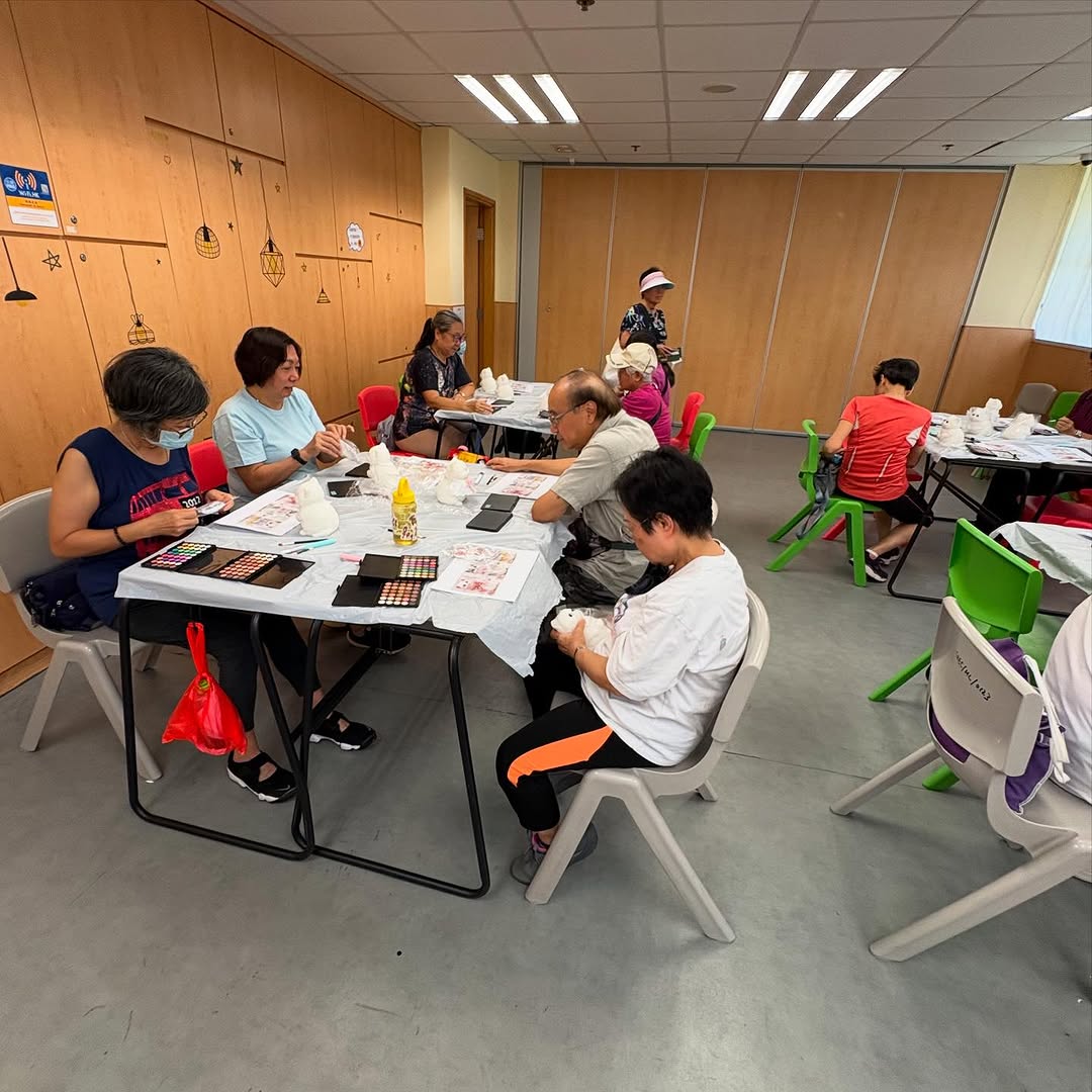 鄰舍輔導會天瑞鄰里康齡中心|貓貓捏捏膠工作坊