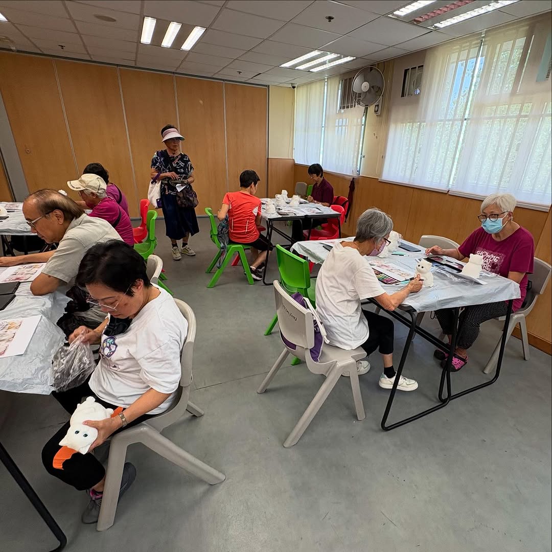 鄰舍輔導會天瑞鄰里康齡中心|貓貓捏捏膠工作坊