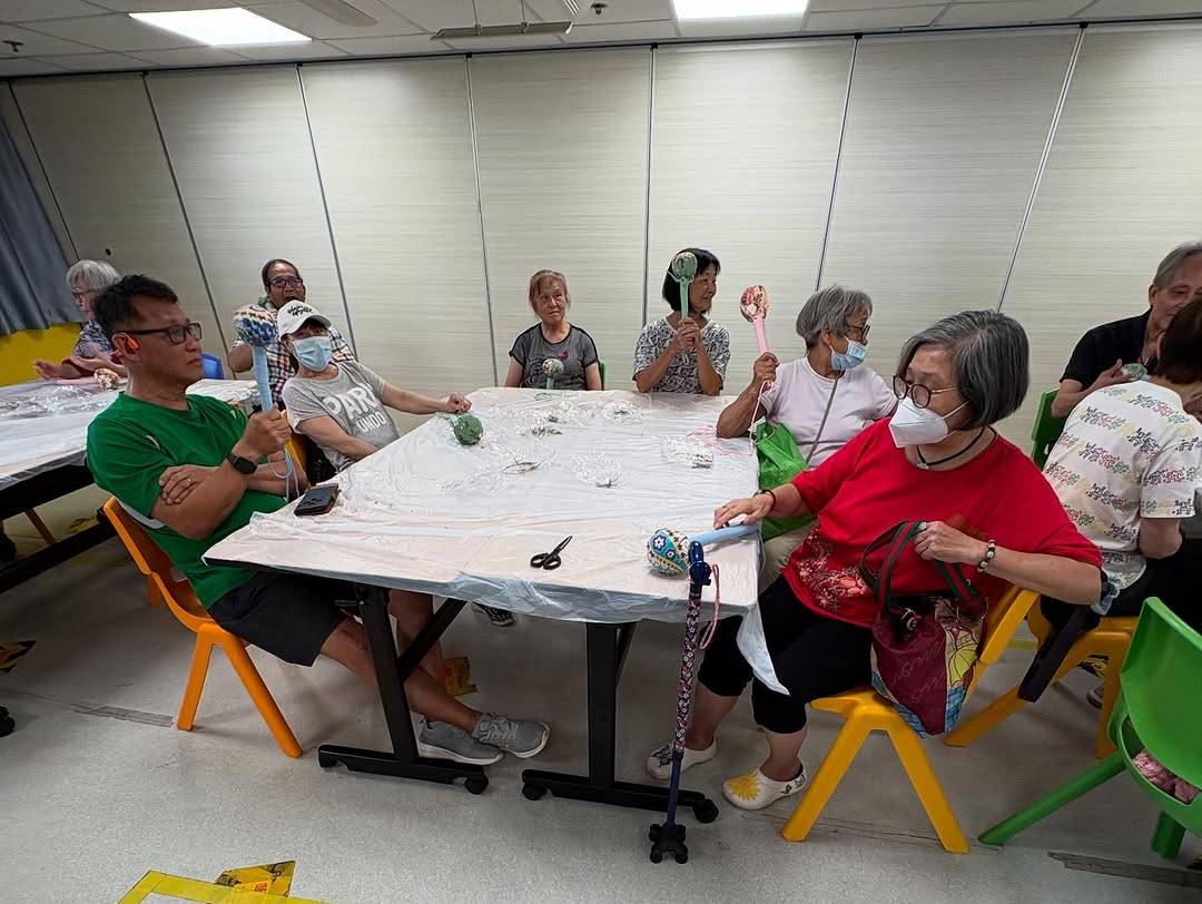 鄰舍輔導會屯門區綜合康齡服務中心|艾草按摩棒工作坊