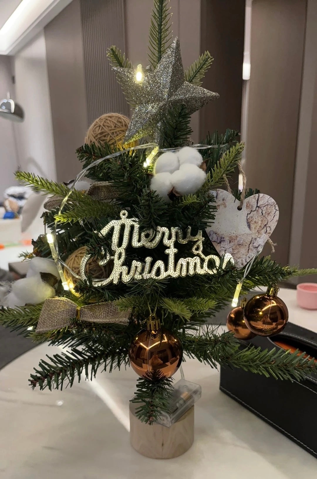 DIY Christmas tree | Decorate the Christmas tree | Brown