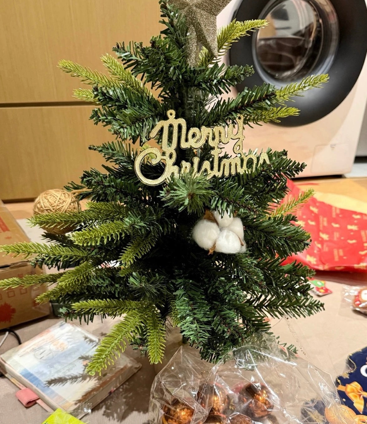 DIY Christmas tree | Decorate the Christmas tree | Brown